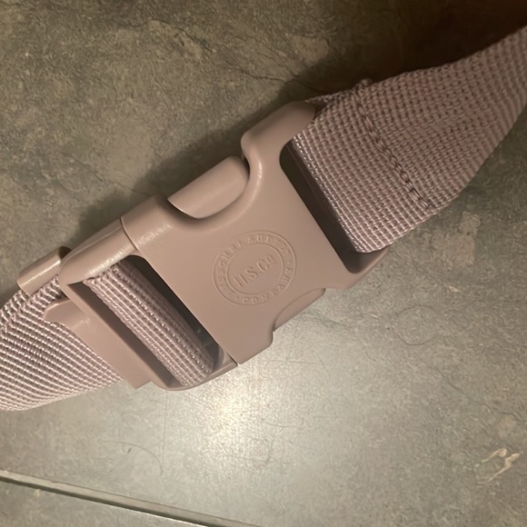 Herschel 15 Hip Bag - Picture 4 of 6